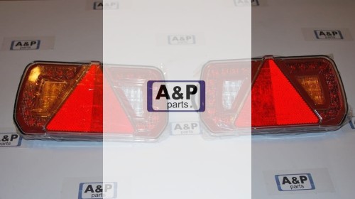 LAMPA TYLNA Z TRÓJKĄTEM 38 LED 12/24V KOMPLET L+P-9731