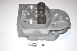 GŁOWICA SILNIKA DEUTZ F3L913G KPL.LPG ZAMIENNIK 