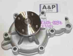 POMPA WODNA KUBOTA 1G772-13122 V3307  8-OTWORÓW