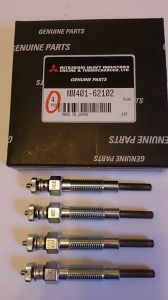 HEATER PLUG / ŚWIECA ŻAROWA  MM40162102