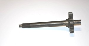 WAŁEK SPRZEGŁOWY SKRZYNI BIEGÓW 7015198M1 25/21Z