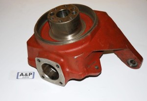 OBUDOWA ZWOLNICY PRZEDNI NAPĘD LEWA MF CAT.1