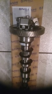 WAŁEK ROZRZĄDU ORYGINAŁ PERKINS SERIA 400 404D-22