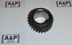 KOŁO ZĘBATE NA WAŁ KORBOWY SILNIK STEYR TYP WD