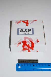 SPRĘŻYNA ZAWORU POMPY OLEJOWEJ ZETOR 67010738