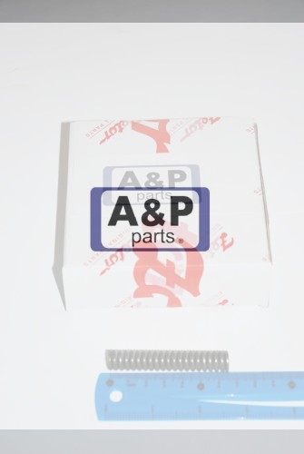 SPRĘŻYNA ZAWORU POMPY OLEJOWEJ ZETOR 67010738-15427