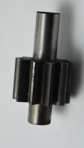 OIL PUMP DRIVE GEAR / WAŁEK POMPY OLEJU 84020030-27572