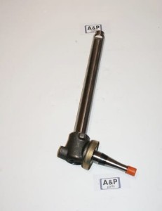 STUB AXLE LH /SWORZEŃ ZWROTNICY LEWY 3027622M91 