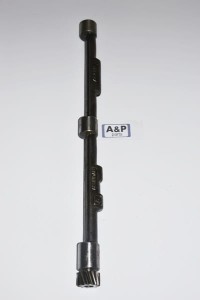 WAŁEK BALANCERA PRAWY JOHN DEERE AR61351 AT18156