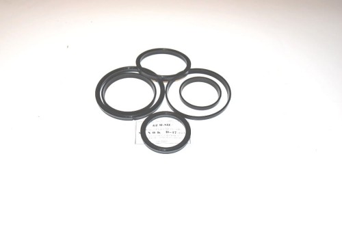 KOMPLET USZCZELNIEŃ SIŁOWNIKA WYWROTU D-47-18330