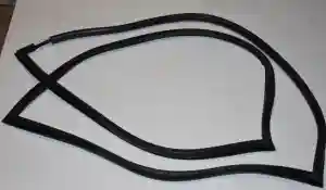 USZCZELKA SZYBY PRZEDNIEJ ZETOR UR I 56117961